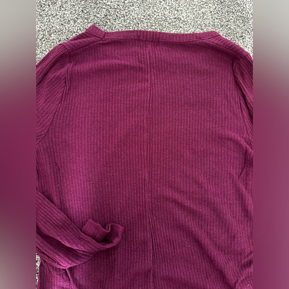 Old Navy Maroon Sweater Size M - Picture 5 of 5